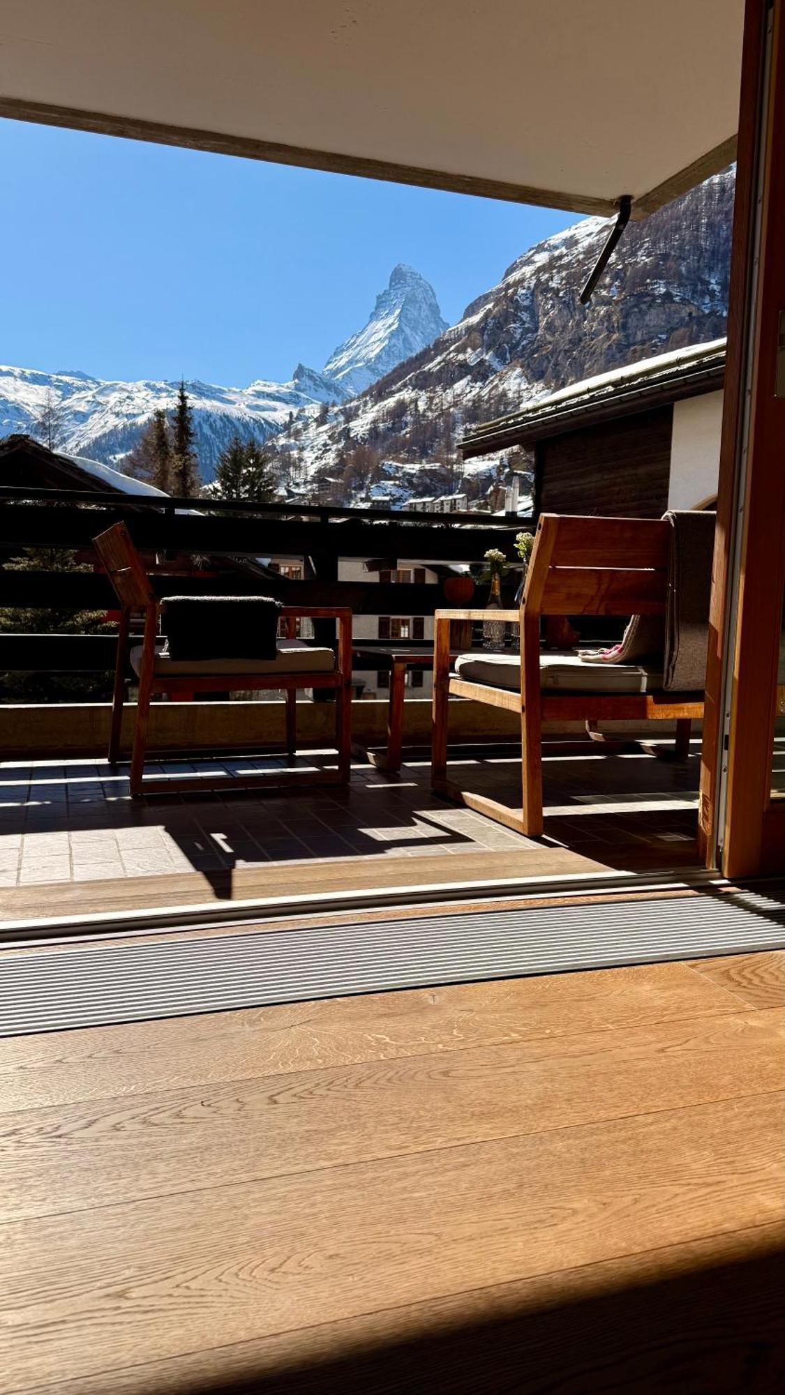 Stylish Home With Matterhorn View In The Center Zermatt Exterior foto